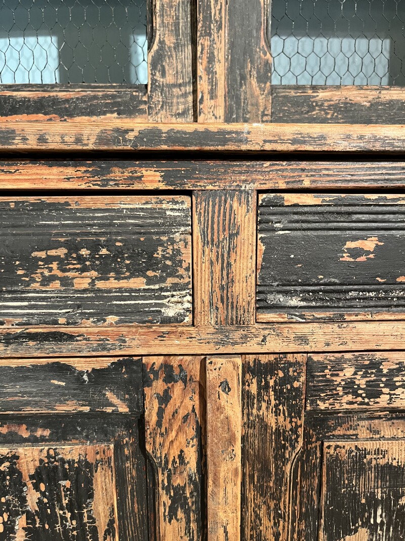 F 963 DAN French patinated « vaissellier »