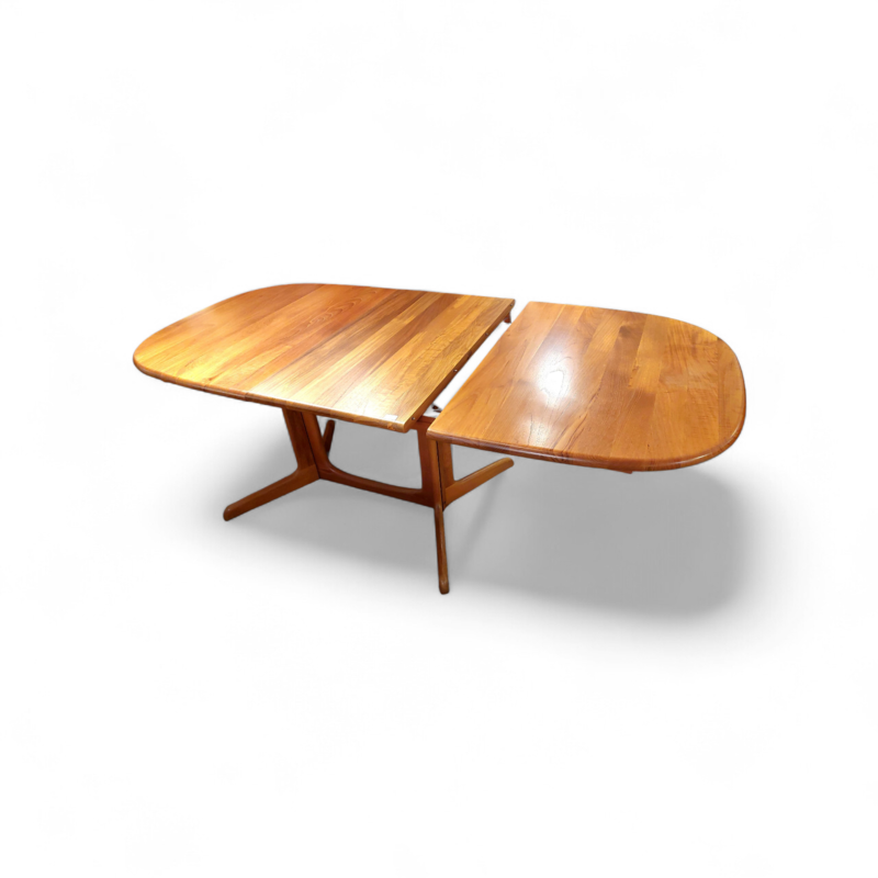 F 965 JC Solid teak expendable dining table, Denmark 1970s 