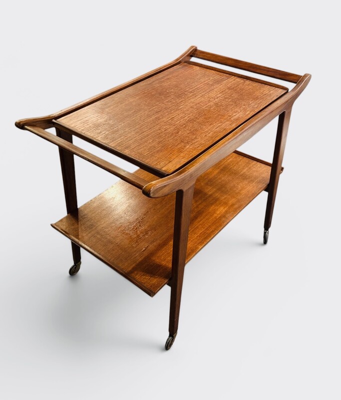 F 970 AG Teak serving trolley removable tray by Louis Van Teffelen for Webe 1960’s