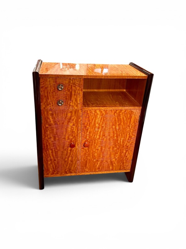 F 972 AS Art Deco chest of drawers, UK 1930, Madrona burl, boxwood and Bakelite, totally restored 