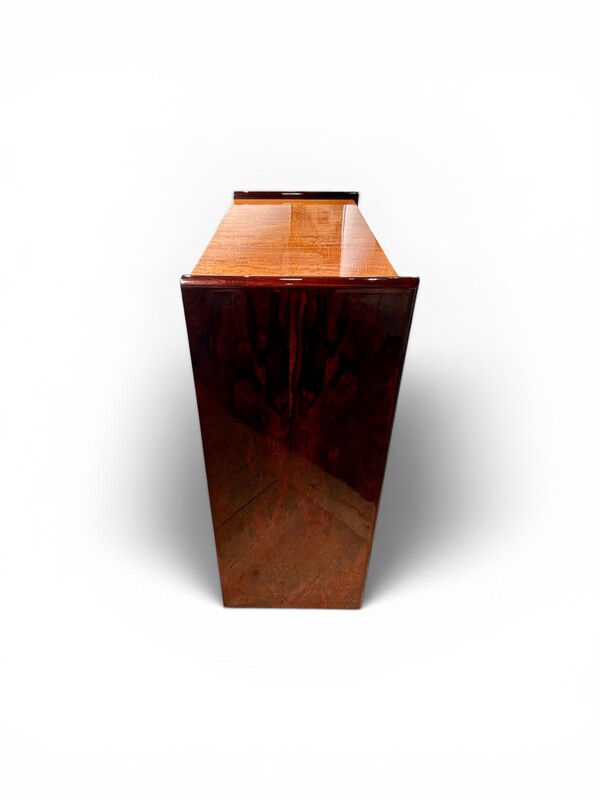 F 972 AS Art Deco chest of drawers, UK 1930, Madrona burl, boxwood and Bakelite, totally restored 
