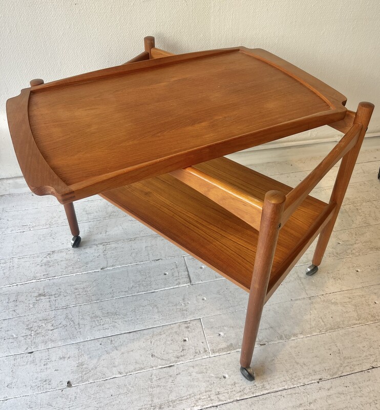 F 977 SC scandinavian trolley in teak, 1960’s