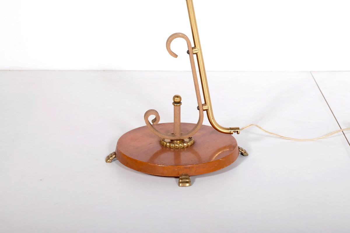 L 011 JC floor lamp Italy in brass, metal and wood. 1950