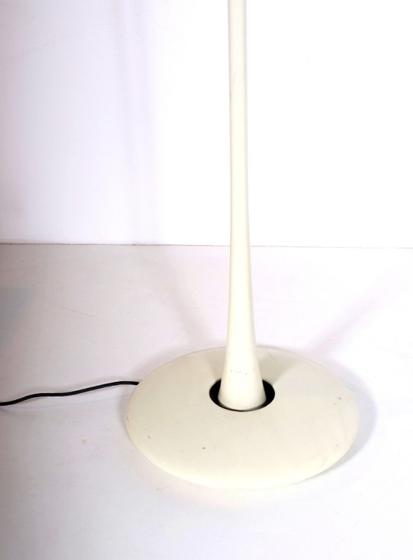 L 018 AG Pair of floor lamps by Marc Newson editon flos modele helice 1993