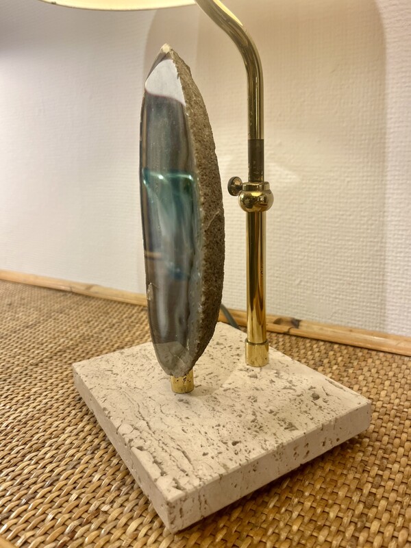 L 029 JD/RC Hollywood Regency lamp in travertin, brass, with agate slice, in the taste of Willy Daro, 1970’s