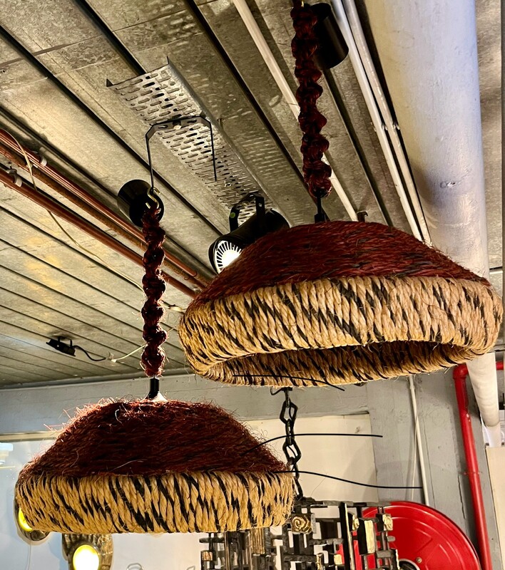 L 139 RR pair of rattan suspensions 