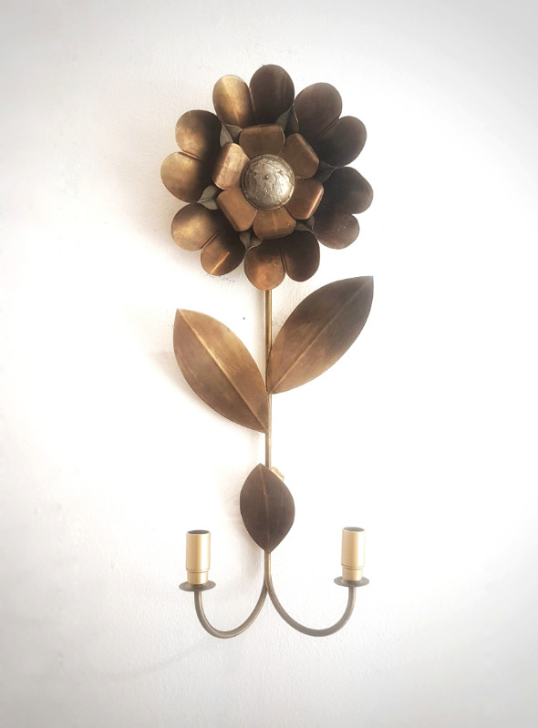 L 169 JC Large wall lamp in brass and tin in the manner of Maison Charles 1970