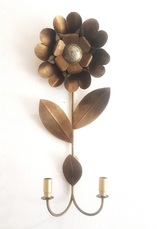 L 169 JC Large wall lamp in brass and tin in the manner of Maison Charles 1970