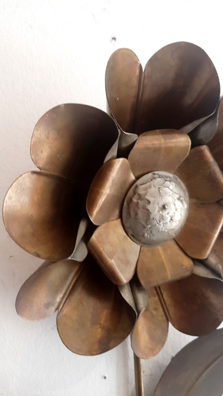 L 169 JC Large wall lamp in brass and tin in the manner of Maison Charles 1970