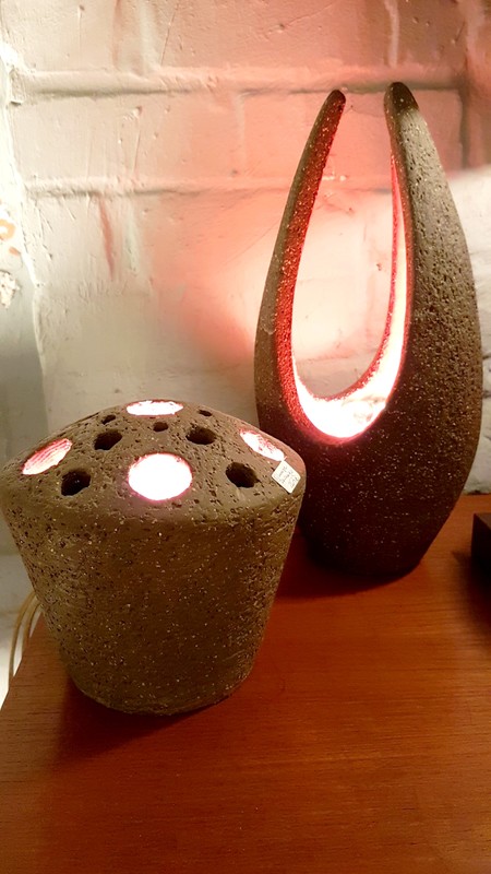L 205 JC Set 2 enamelled stoneware table lamps by Lucienne Wallemacq