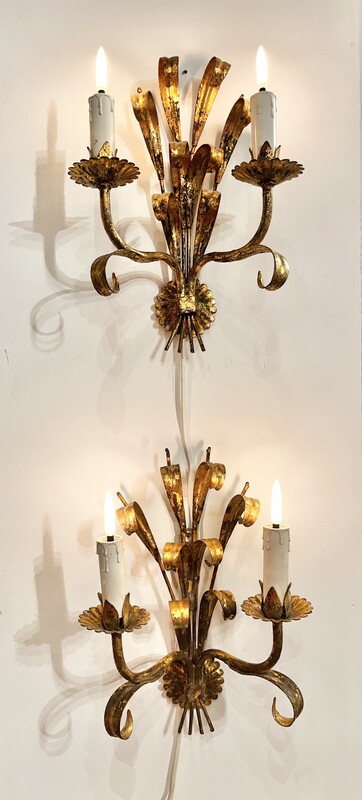 L 310 JD/RC pair of midcentury golden scones 