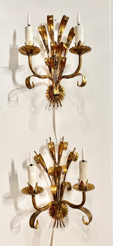 L 310 JD/RC pair of midcentury golden scones 