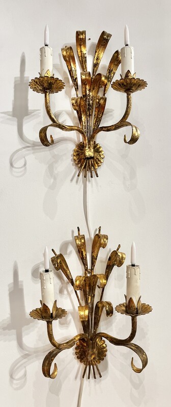 L 310 JD/RC pair of midcentury golden scones 