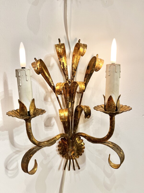 L 310 JD/RC pair of midcentury golden scones 