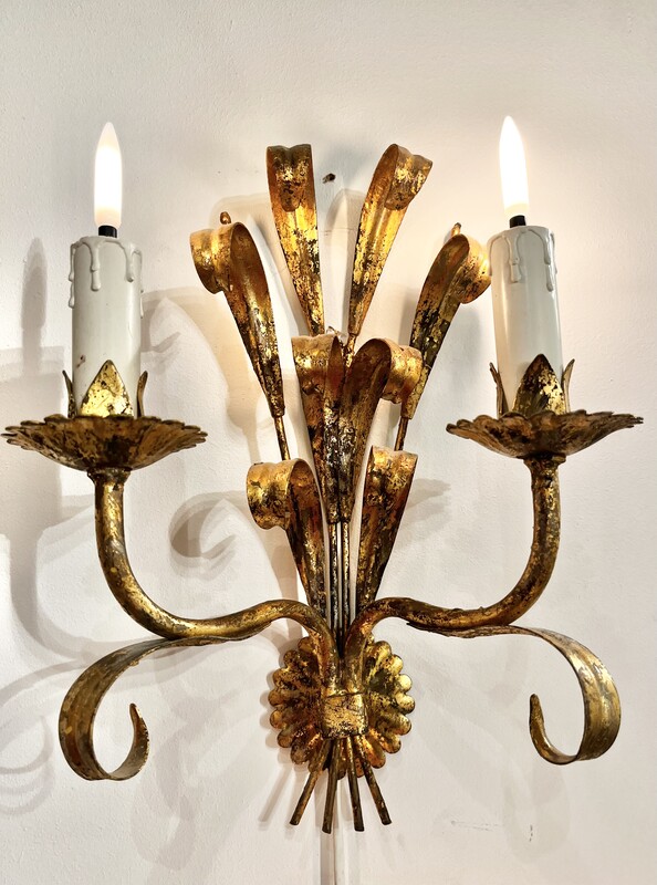 L 310 JD/RC pair of midcentury golden scones 