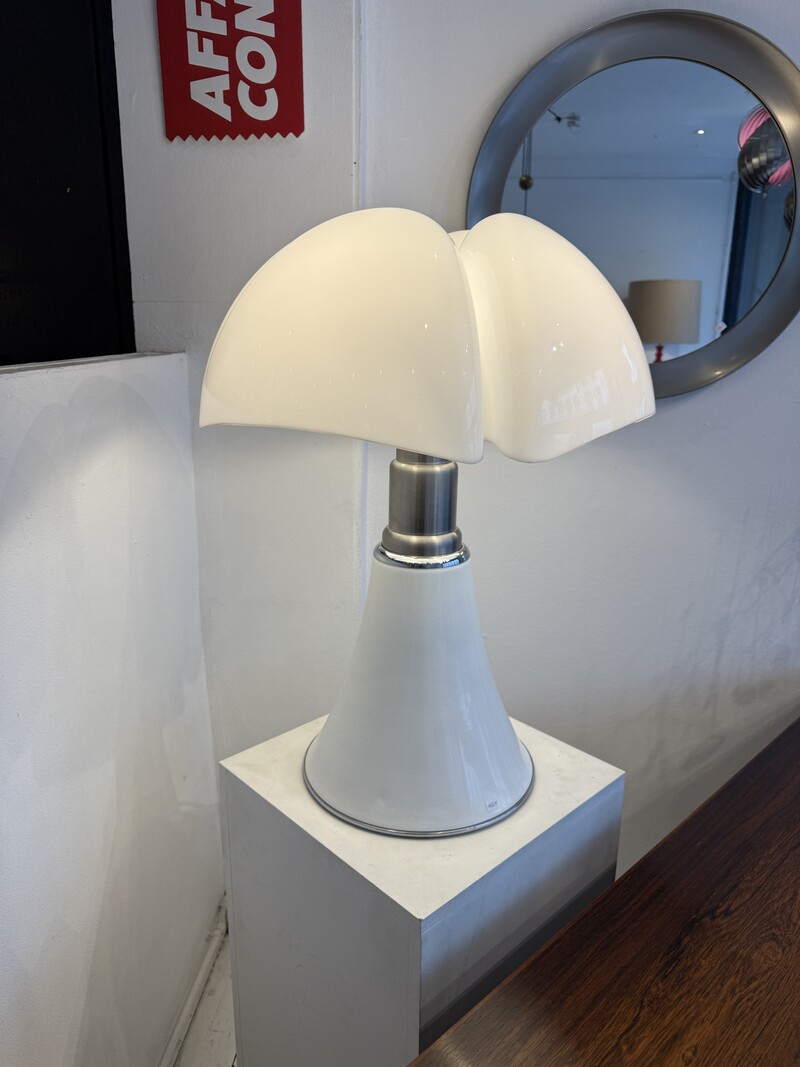 L 457 AV lampe Pipistrello Gae Aulenti 1970’s
