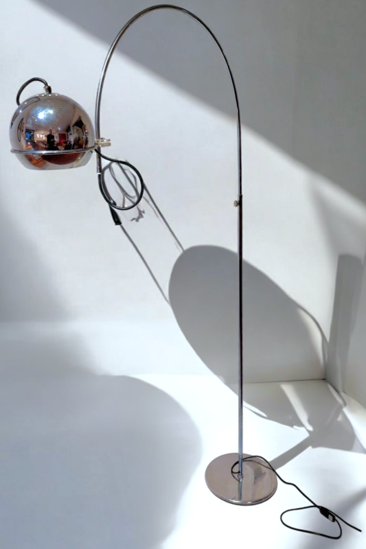 L 464 JC Space age chrome floor lamp Italy 1970s 