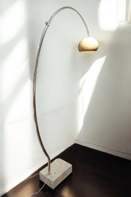 L 468 JC Space age floorlamp type arco, marble base, 1970s 