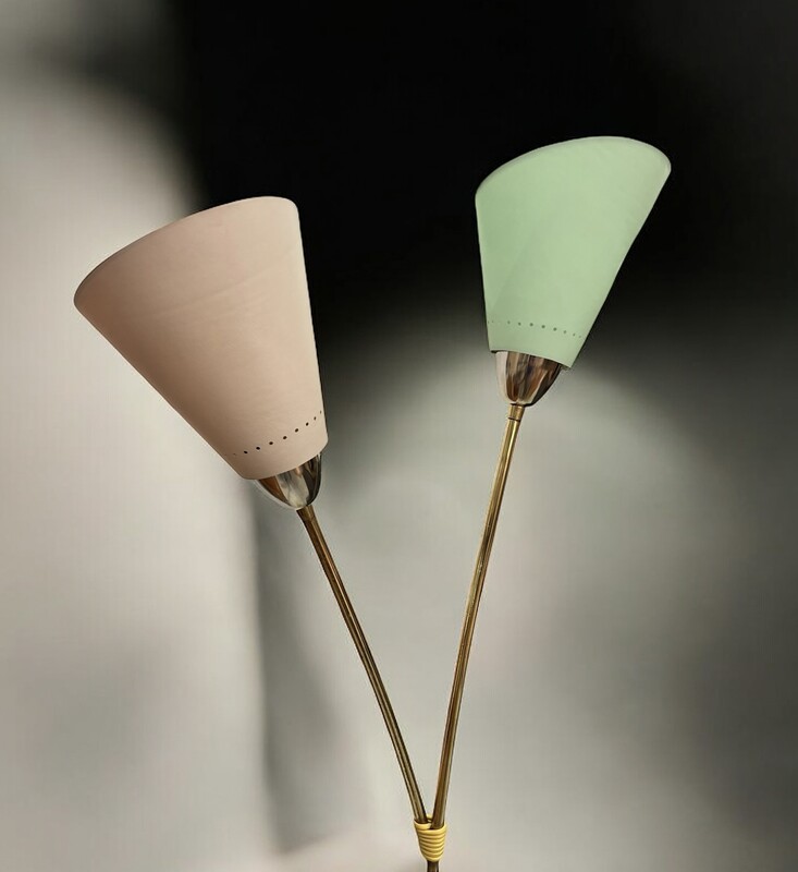 L 485 JD/RC Midcentury floor lamp from the 50’s with yellow porcelain base 
