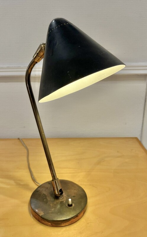 L 487 RD Table lamp by G. Ostuni, Oluce, 1950s 