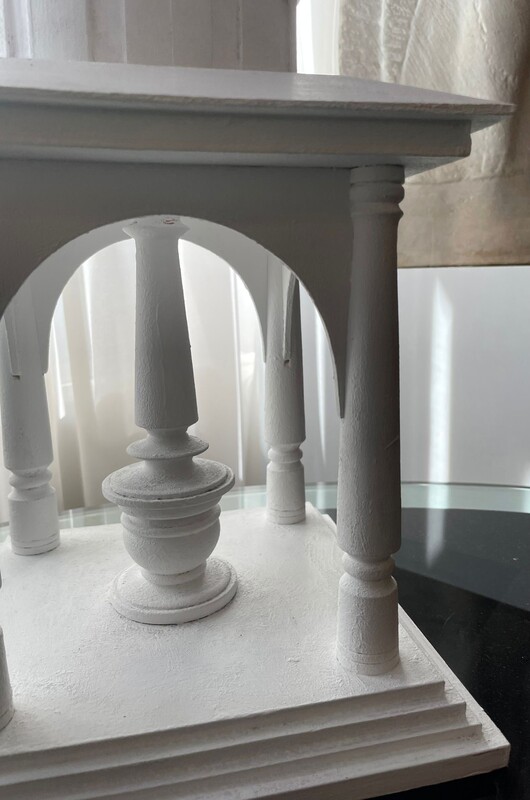 L 500 YD pair of white pagode lamps 