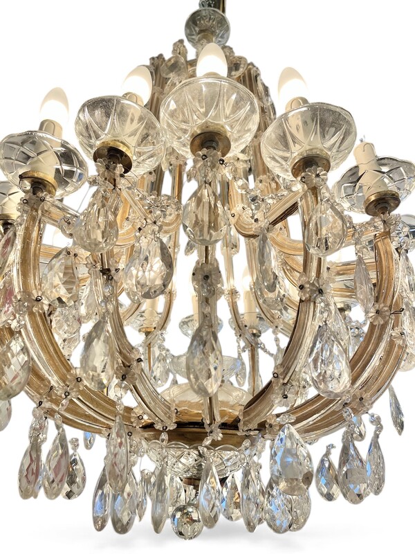 L 576 YD Large Classic Chandelier
