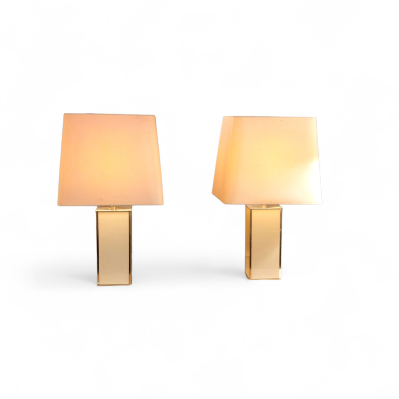L 577 JC Pair giltbrass and resine lamps in the manner of Mahey 1980s