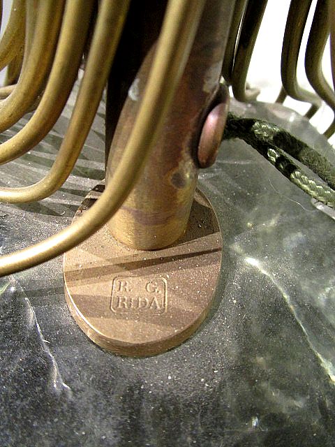 L 584 AC Importante lampe-sculpture piece unique par Roberto Rida