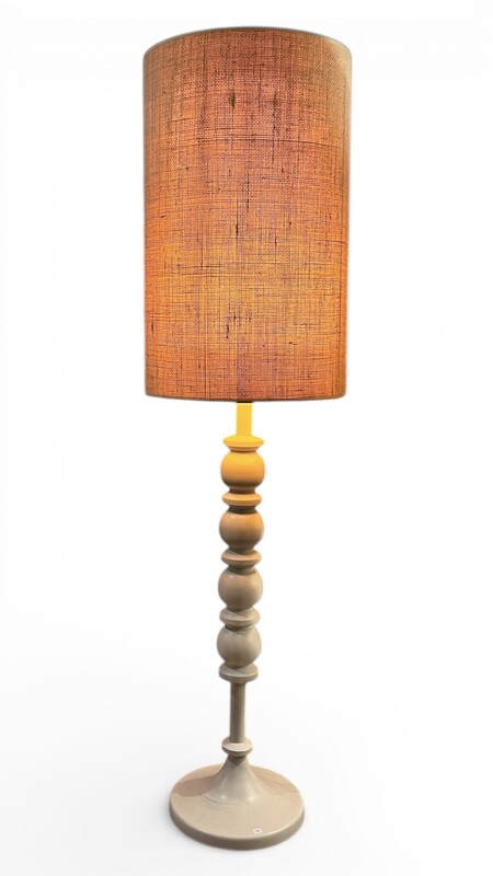 L 584 CY White wood floorlamp 