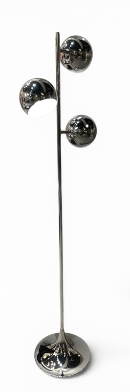 L 676 YO chrome floor lamp by Pantone, 1970’s