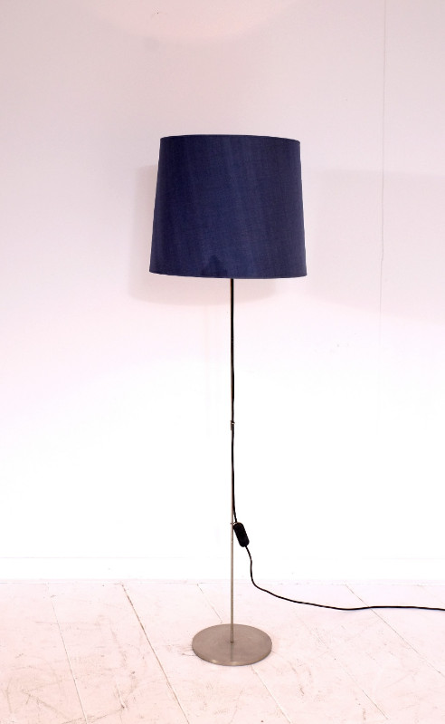 L 72 JC Vintage design floor lamp brushed steel and silk shade Ca 1980
