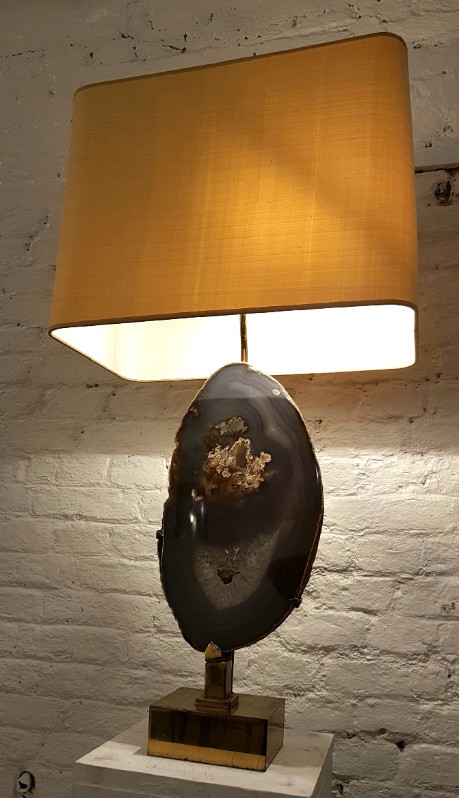 L 800 JC Importante lampe laiton doré et agate par Willy Daro