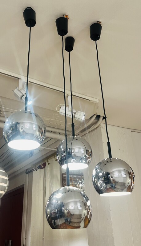 L 992 CW set of 4 ball lamps, 1970