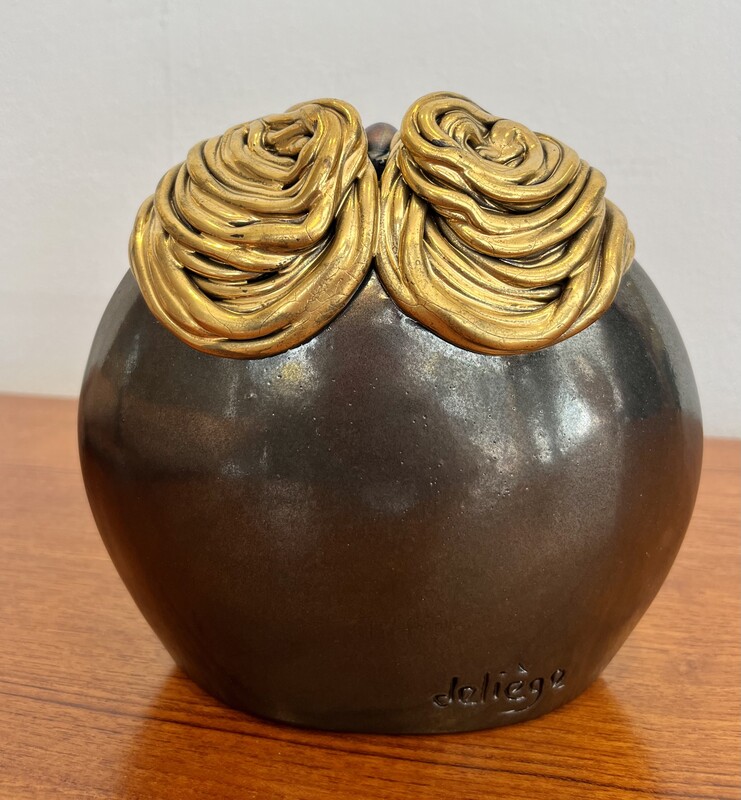 M 030 AG George Deliege ceramic vase