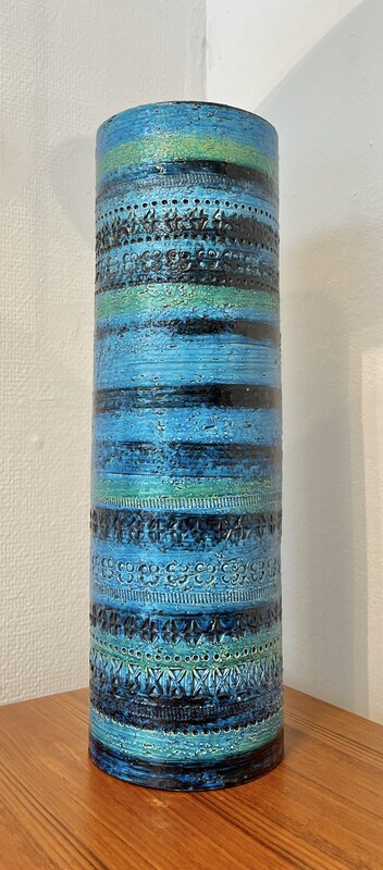 M 072 JC Large blue ceramic vase by Aldo Londi for Bitossi, Rimini, Italy 1960’s