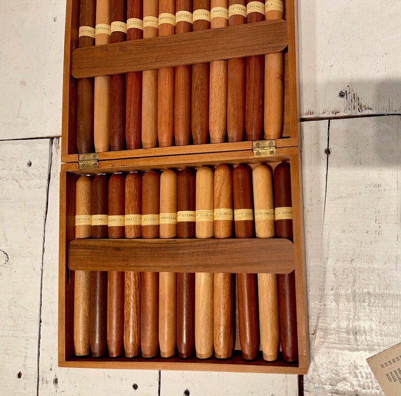 M 100 AG Cigar shaped wood samples set