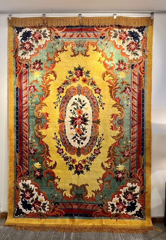 M 121 JFC Large floral chinese carpet 