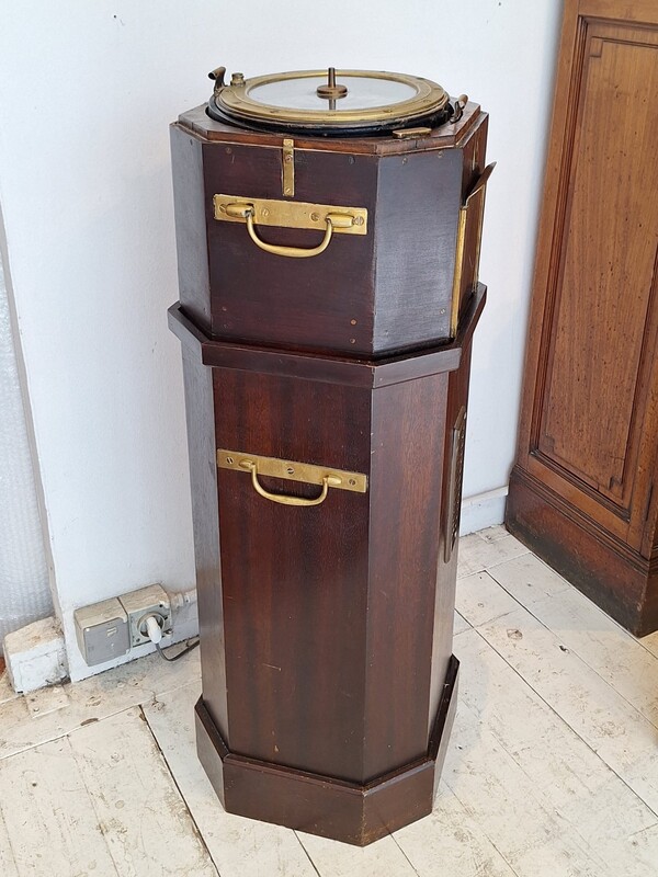 M 135 APO marine compass 