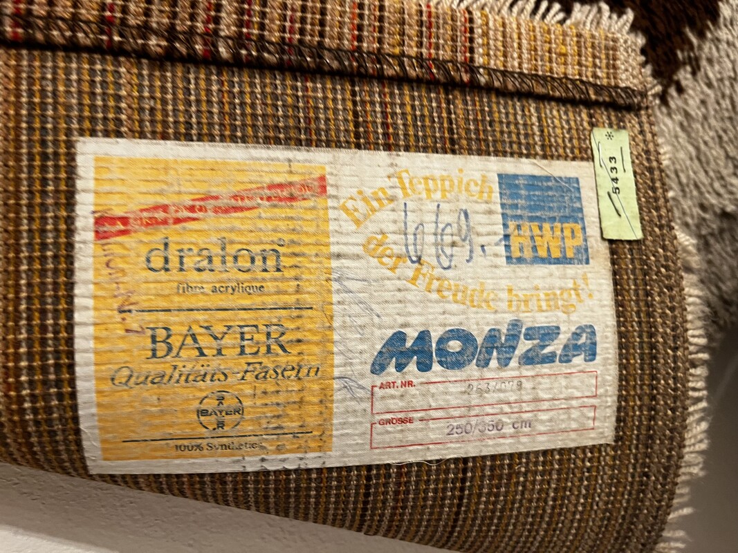 M 141 SC vintage carpet 