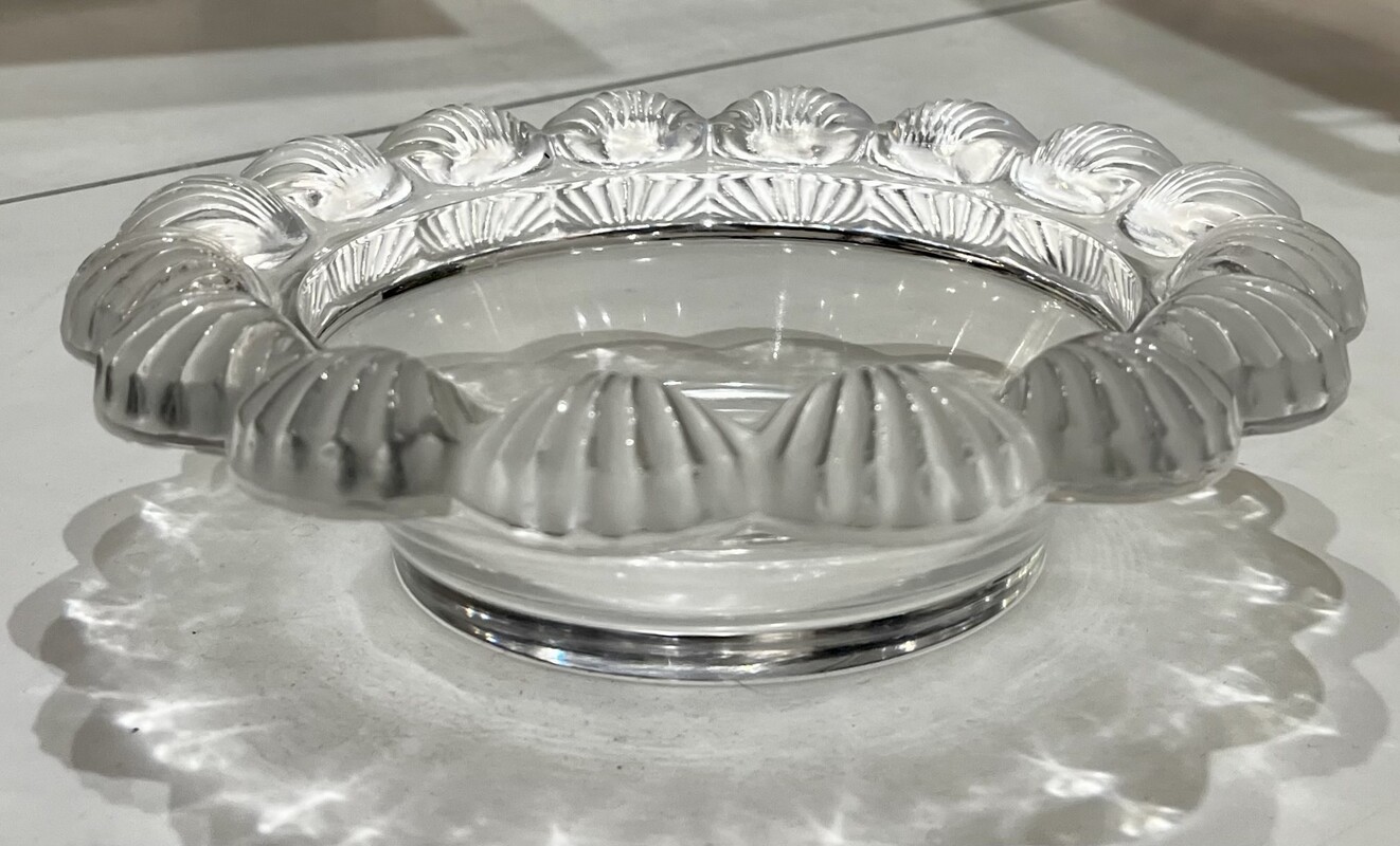M 155 AG glass tray signed Lalique France 