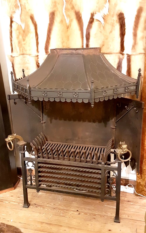 M 202 JFC Wrought iron neo gothic fireplace late 19° S