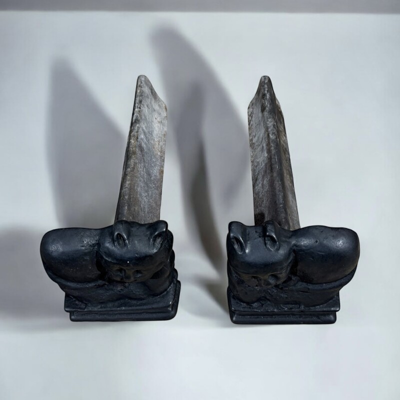 M 305 AG Pair of Cats  andiron XIX century 