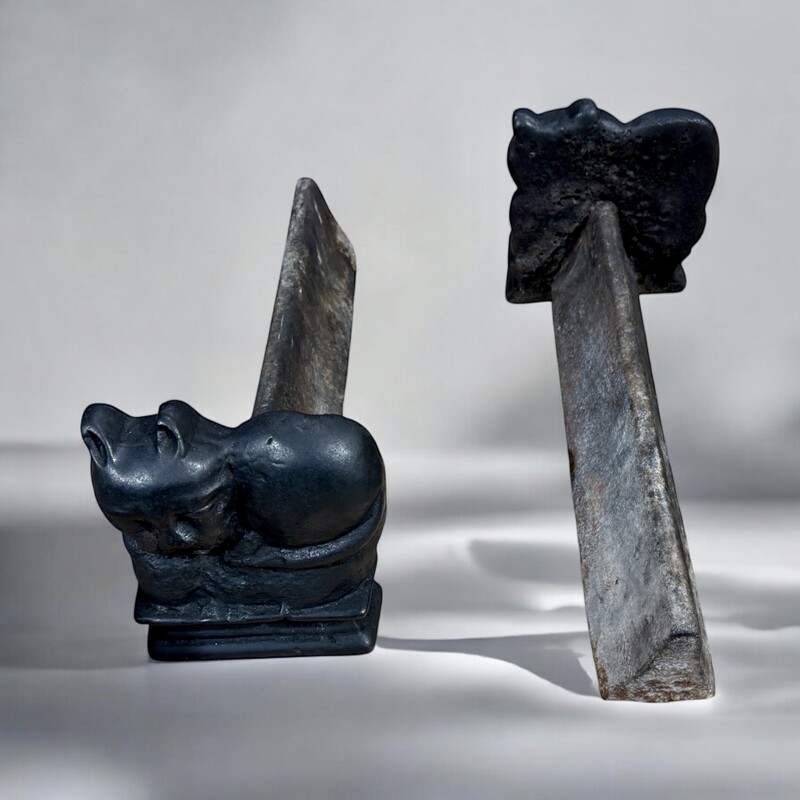 M 305 AG Pair of Cats  andiron XIX century 