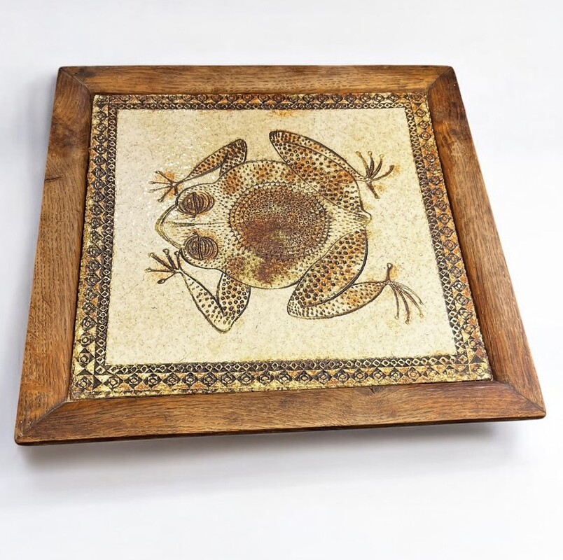 M 310 APO ceramic tile « frog » signed Jacqueline Hubin « Jacotte Capron » , Vallauris, France 