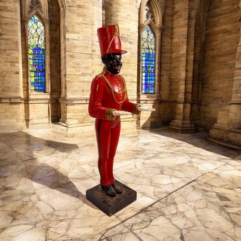 M 326 AG Groom from Metropol hôtel circa’s 1920