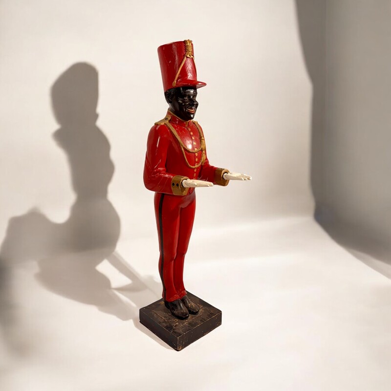 M 326 AG Groom from Metropol hôtel circa’s 1920