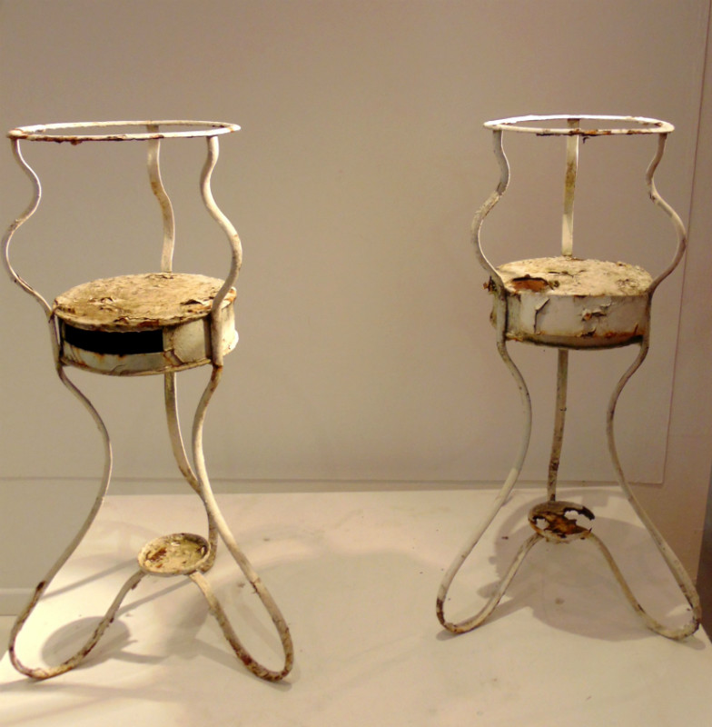 M 402 Paire de porte plante fer forgé Ca. 1920