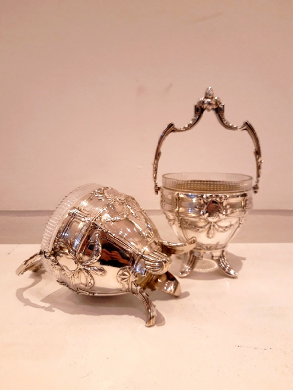 M 41 AS Pair of solid silver jam jars. France Ca. 1880