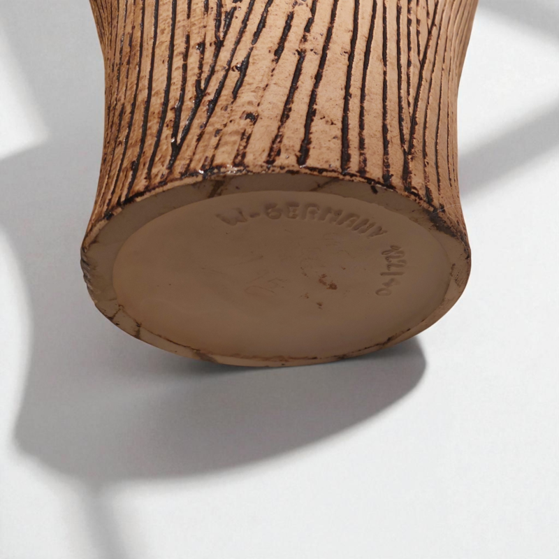 M 447 JC vase with graphic motifs, terracotta, 1960