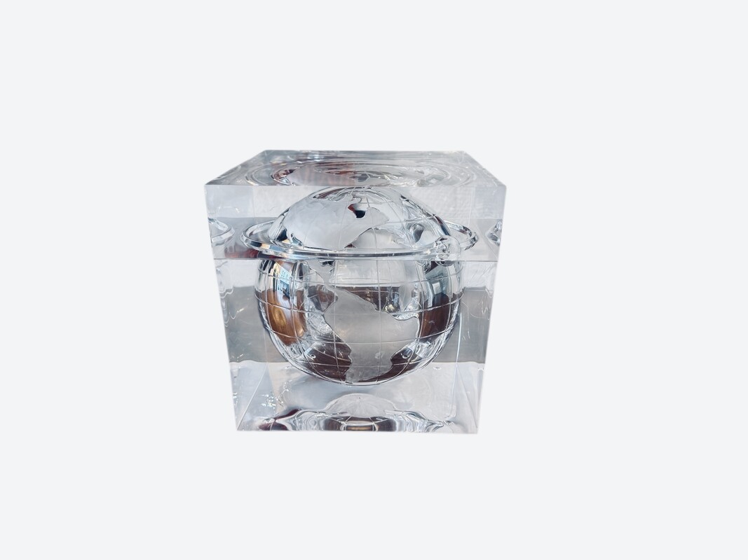 M 451 AG ice bucket acrylic world by A.Albrizzi 1960’s